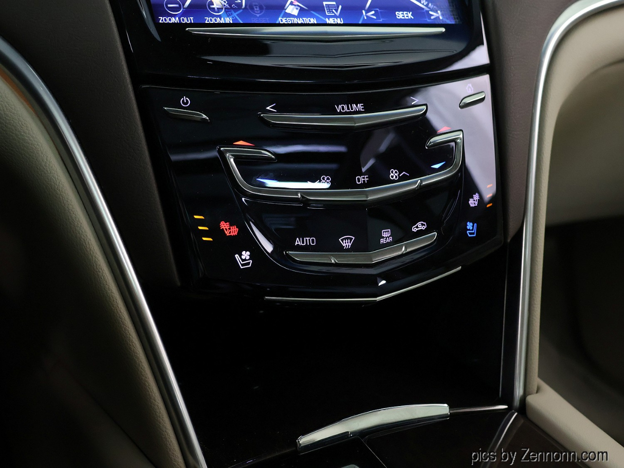 Cadillac XTS 4dr Sdn Luxury AWD 2014