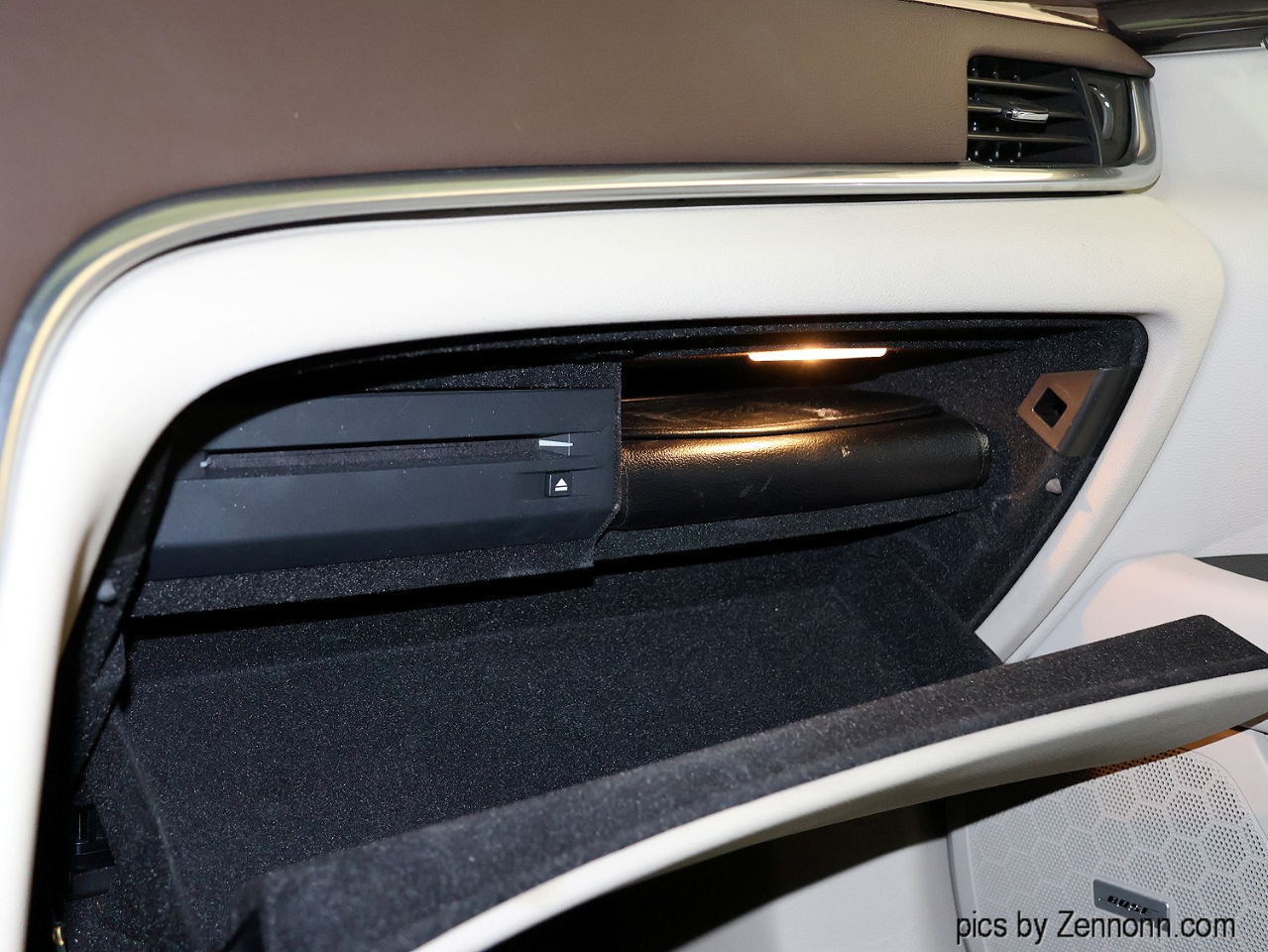 Cadillac XTS 4dr Sdn Luxury AWD 2014