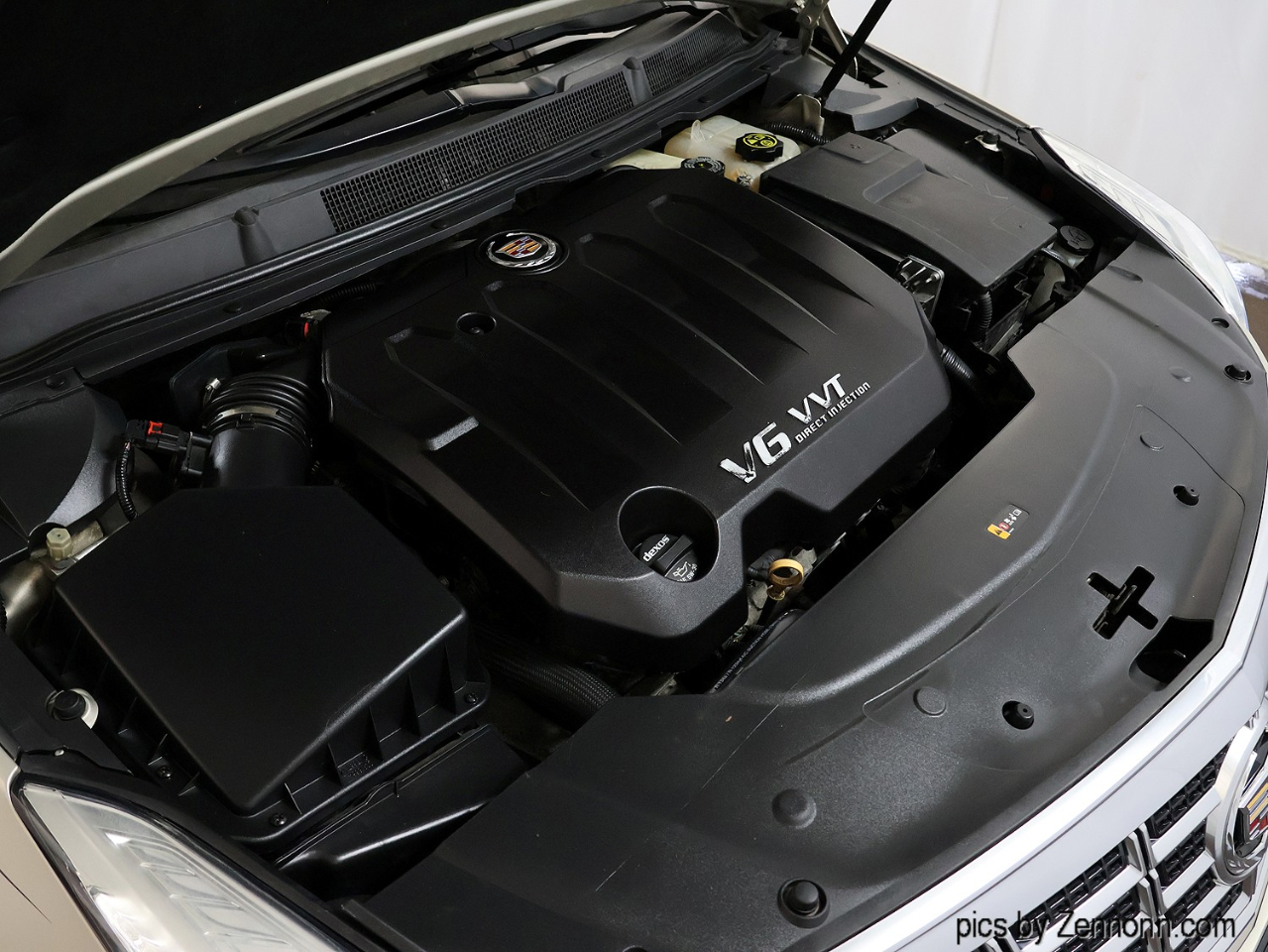 Cadillac XTS 4dr Sdn Luxury AWD 2014