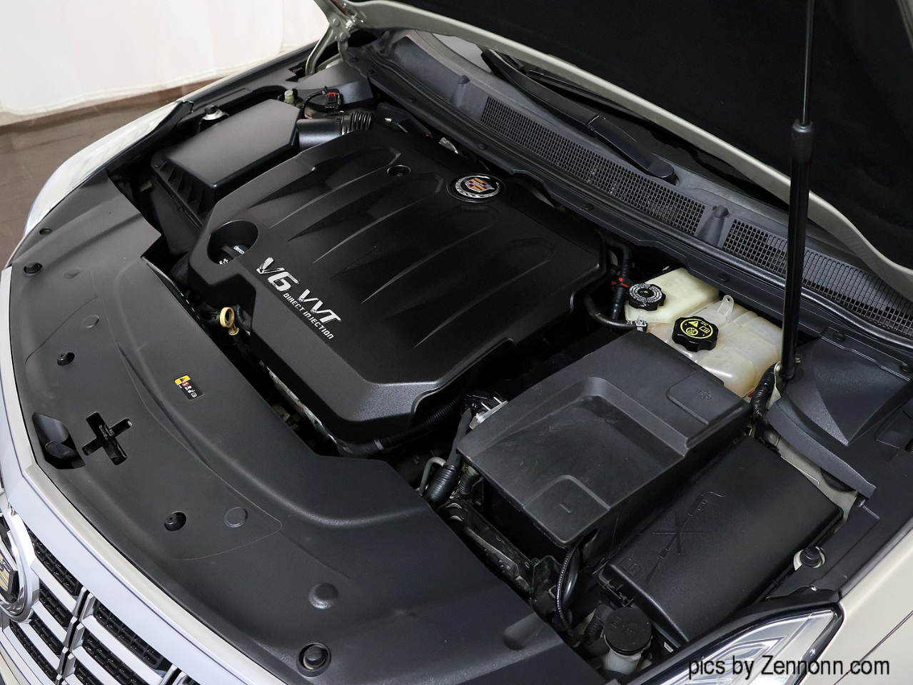 Cadillac XTS 4dr Sdn Luxury AWD 2014