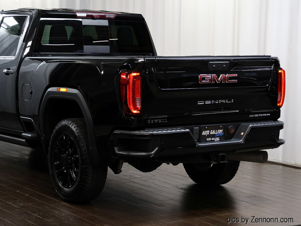 GMC Sierra 2500HD 4WD Crew Cab 159" Denali 2022