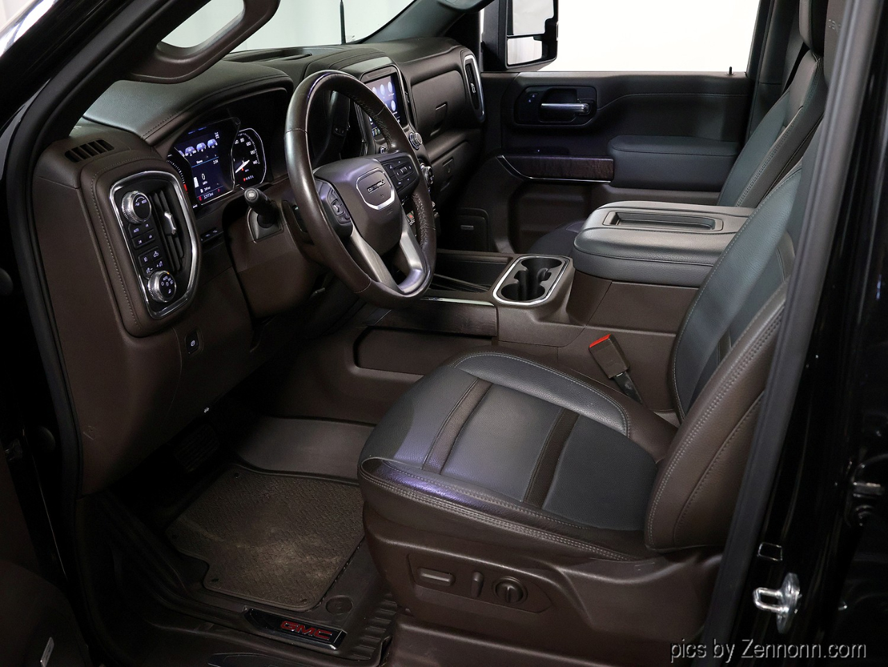 GMC Sierra 2500HD 4WD Crew Cab 159" Denali 2022