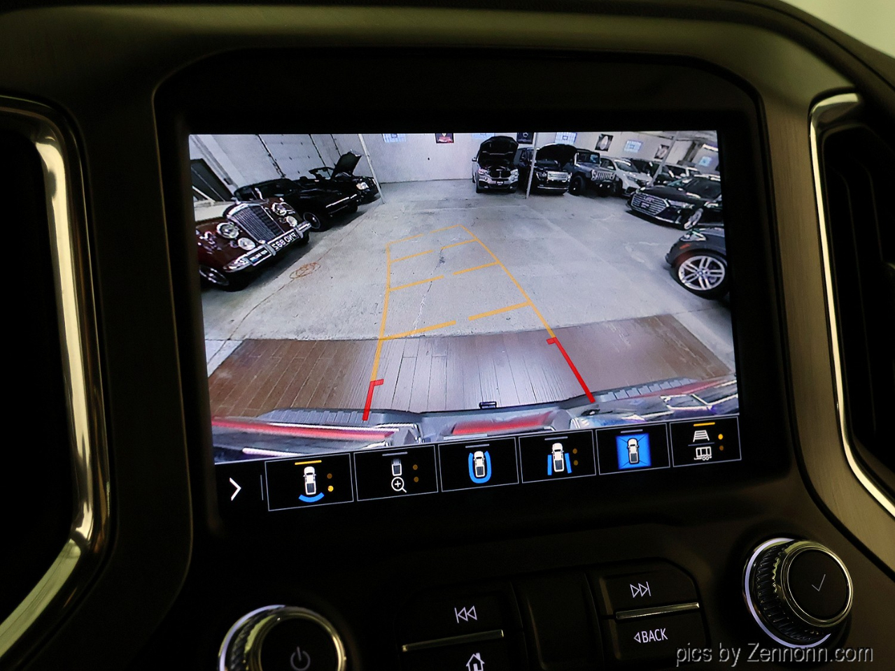 GMC Sierra 2500HD 4WD Crew Cab 159" Denali 2022