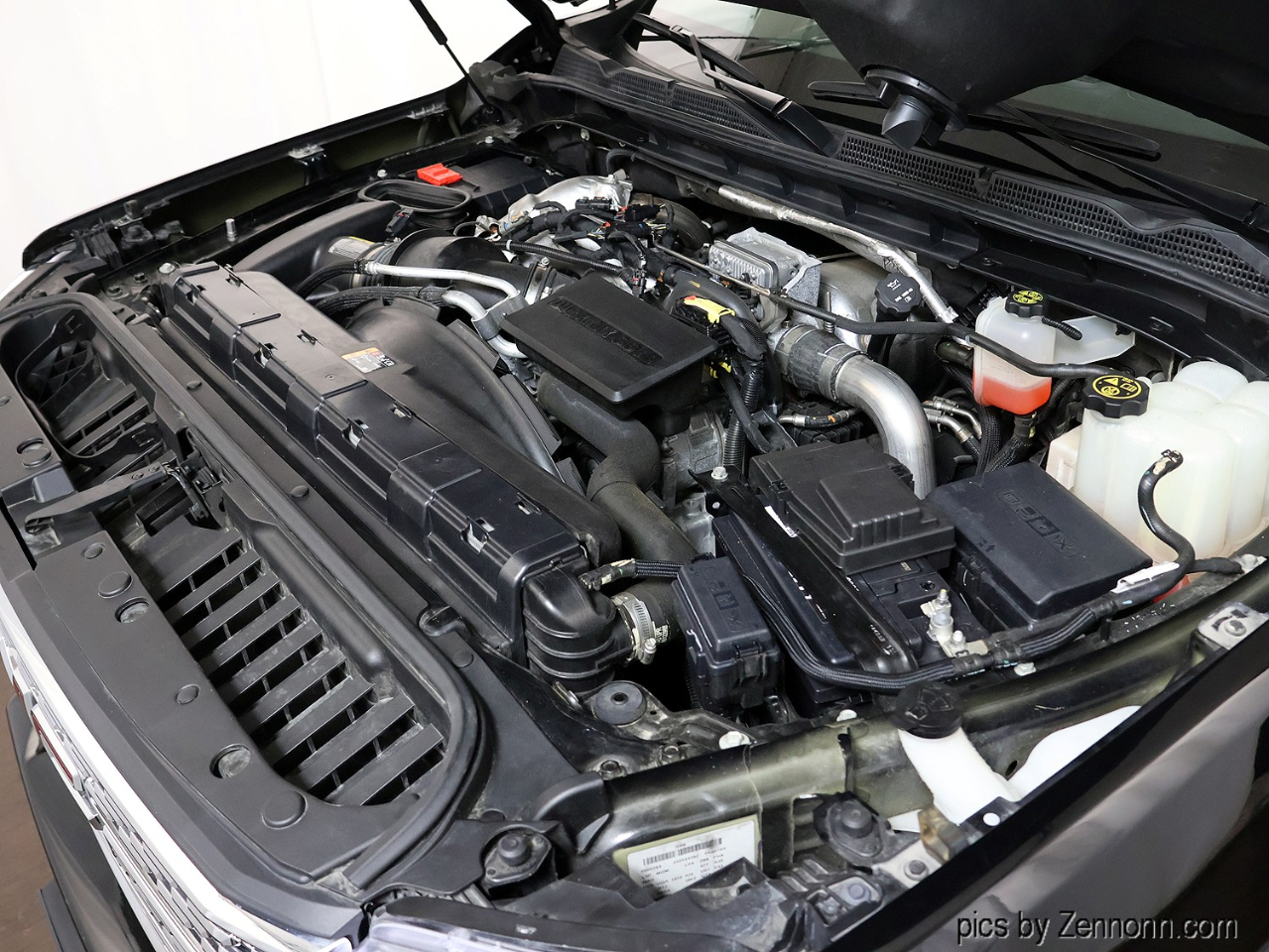 GMC Sierra 2500HD 4WD Crew Cab 159" Denali 2022