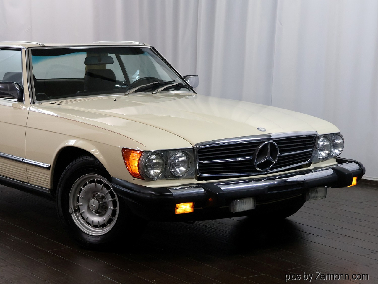 Mercedes-Benz 380 Series 2dr Roadster 380SL 1981