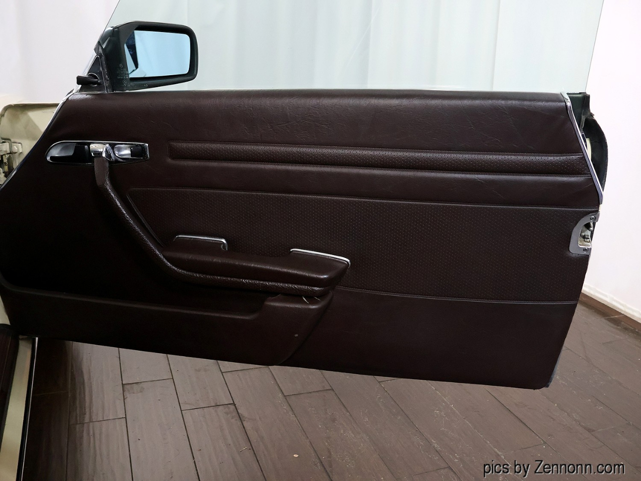 Mercedes-Benz 380 Series 2dr Roadster 380SL 1981