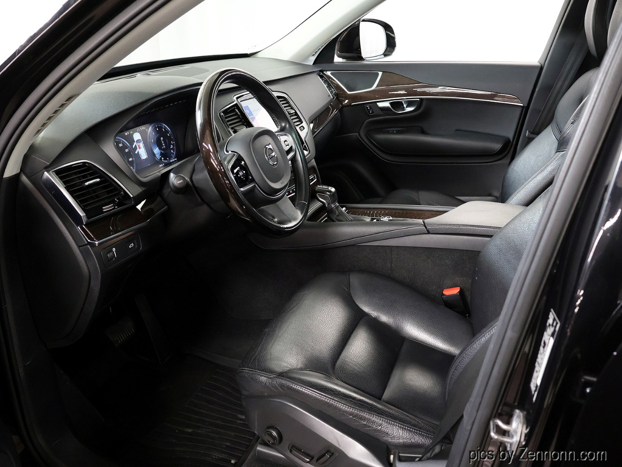 Volvo XC90 AWD 4dr T6 Momentum 2016