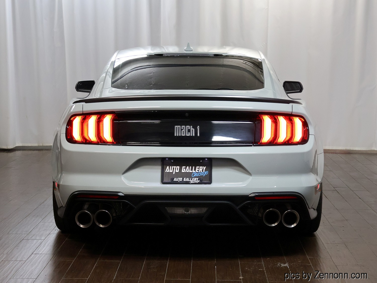 Ford Mustang Mach 1 Fastback 2023