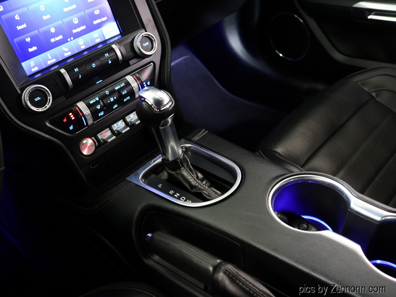 Ford Mustang Mach 1 Fastback 2023