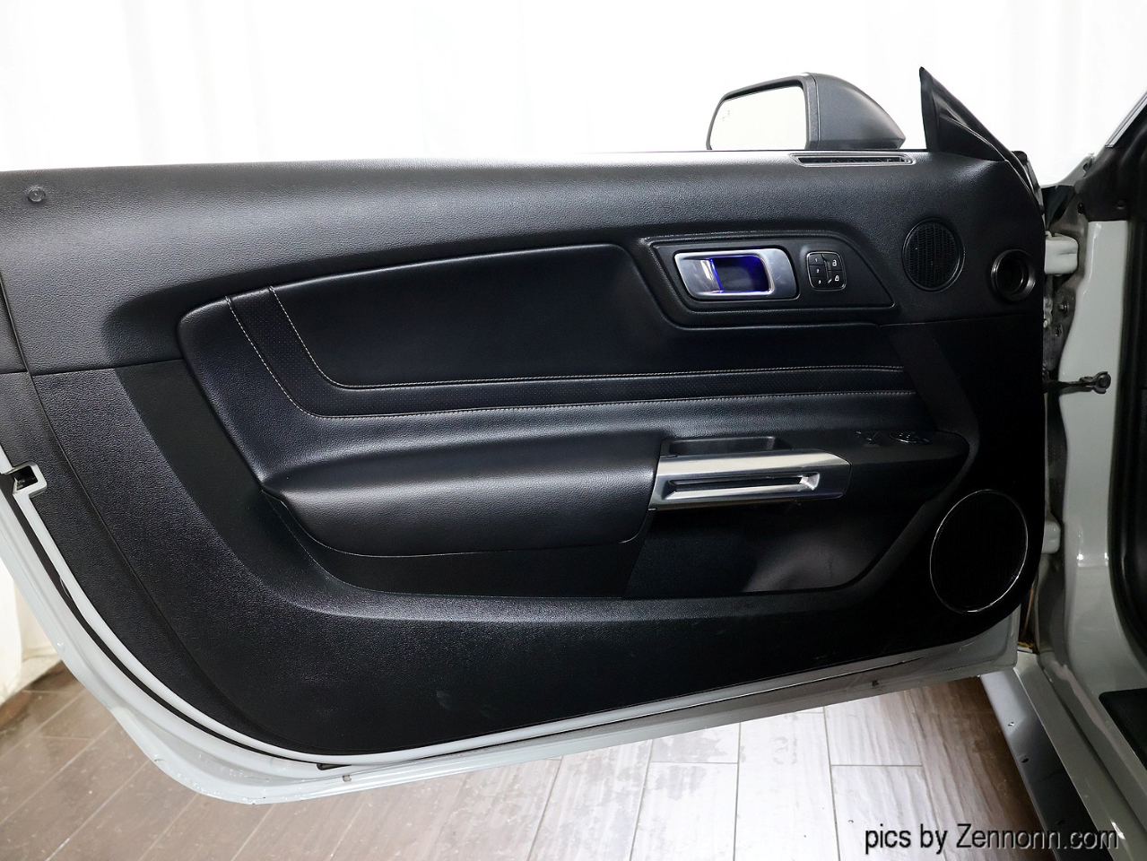 Ford Mustang Mach 1 Fastback 2023