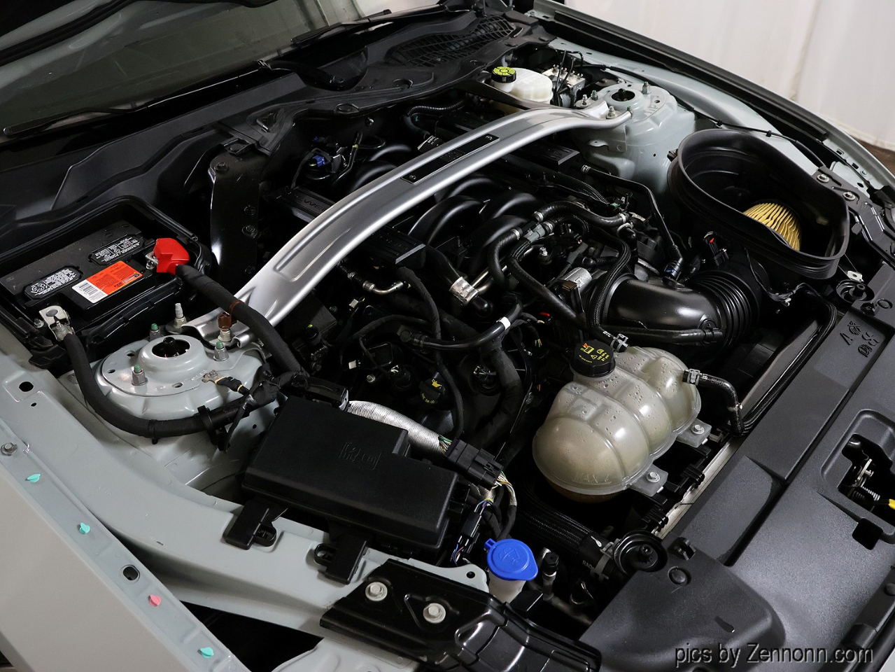 Ford Mustang Mach 1 Fastback 2023