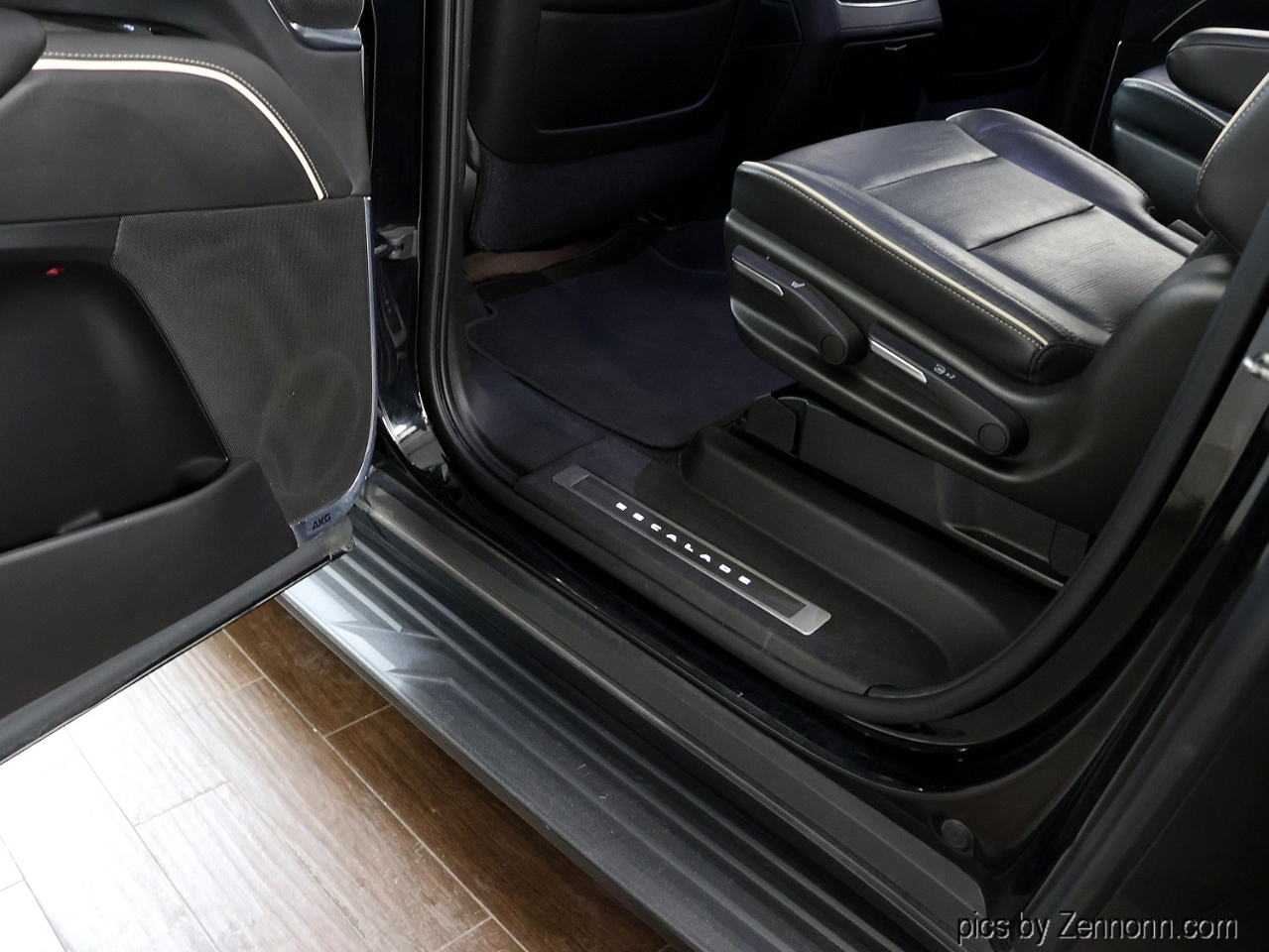 Cadillac Escalade ESV 4WD 4dr Premium Luxury 2021