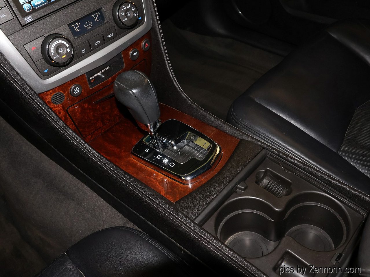 Cadillac SRX 4dr V8 2007