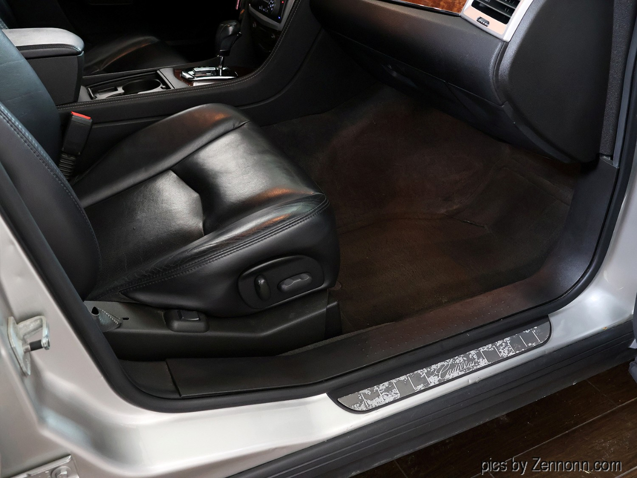 Cadillac SRX 4dr V8 2007