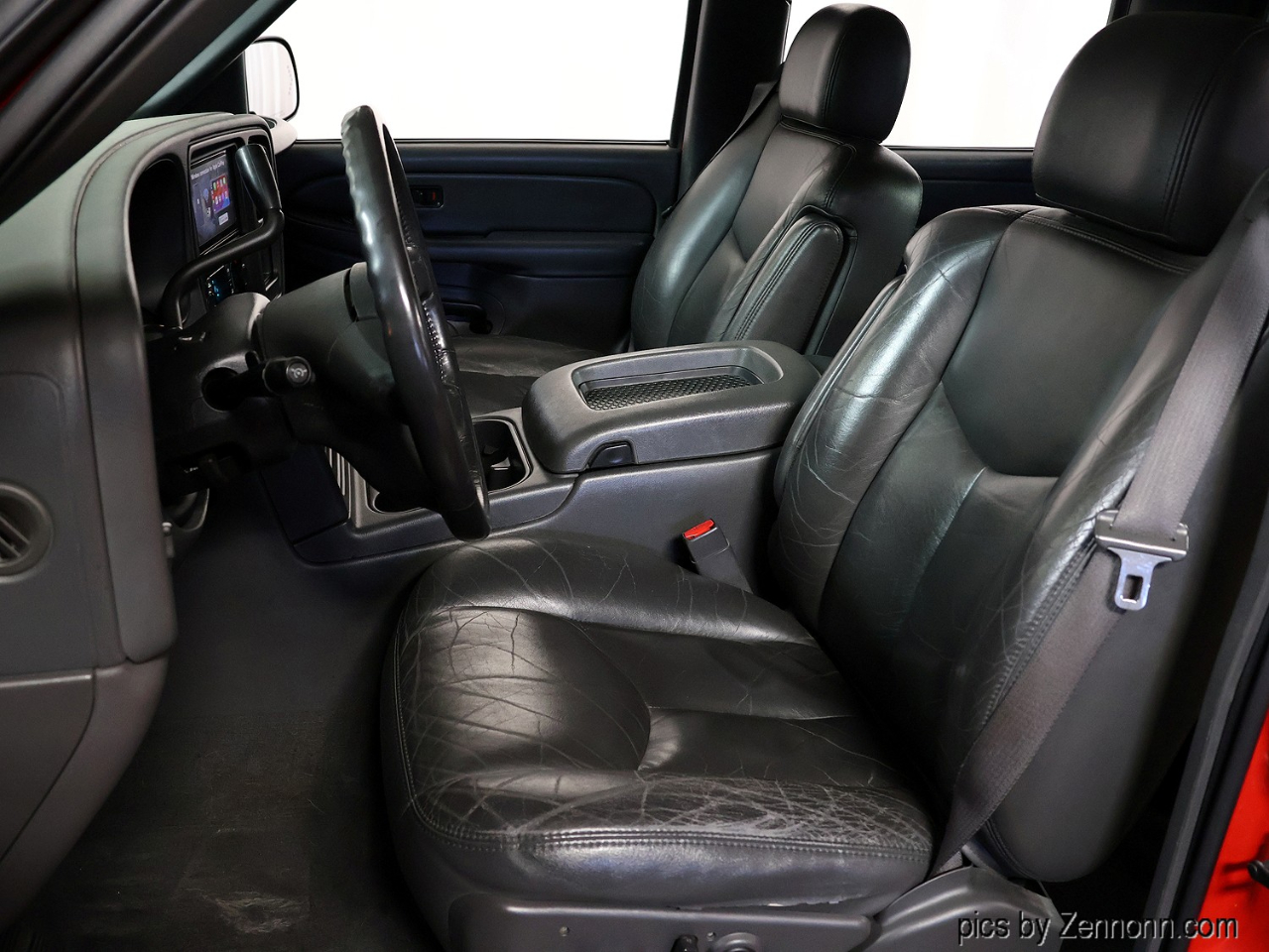 Chevrolet Avalanche 1500 5dr Crew Cab 130" WB 4WD 2004