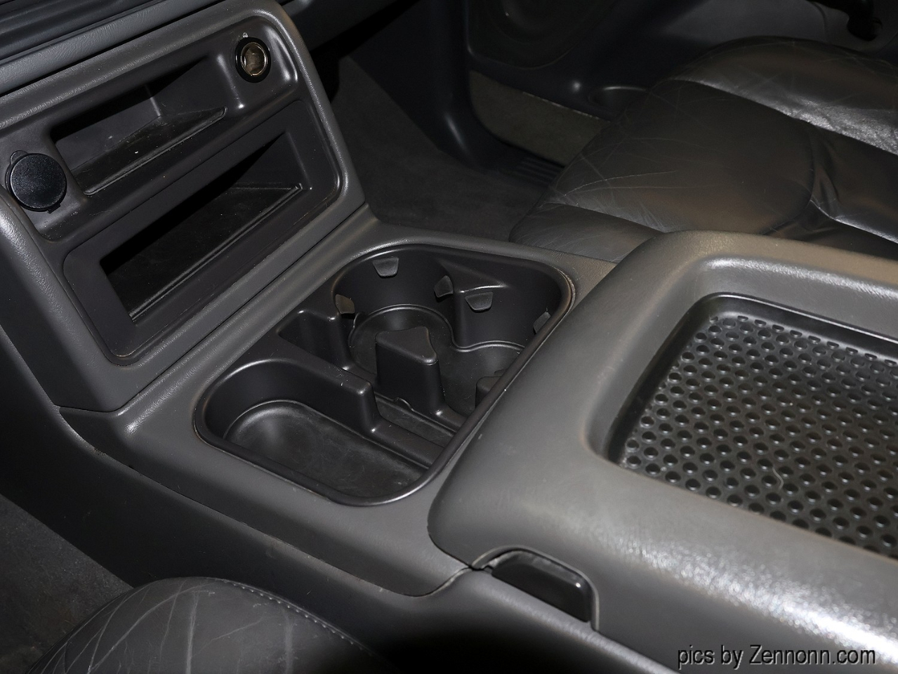 Chevrolet Avalanche 1500 5dr Crew Cab 130" WB 4WD 2004