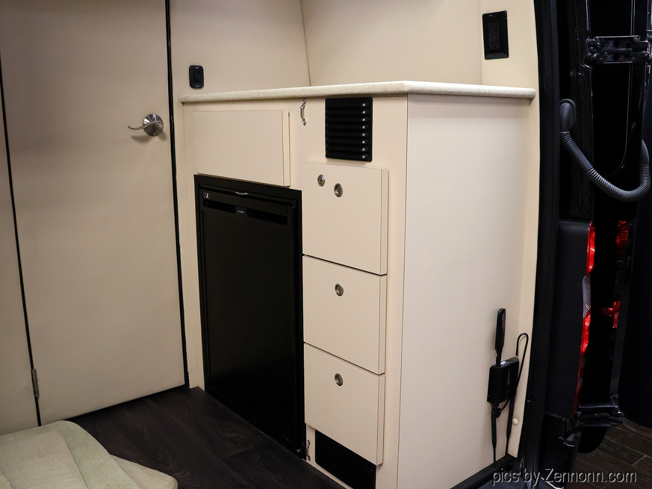 Mercedes-Benz Sprinter Cargo Van  2018