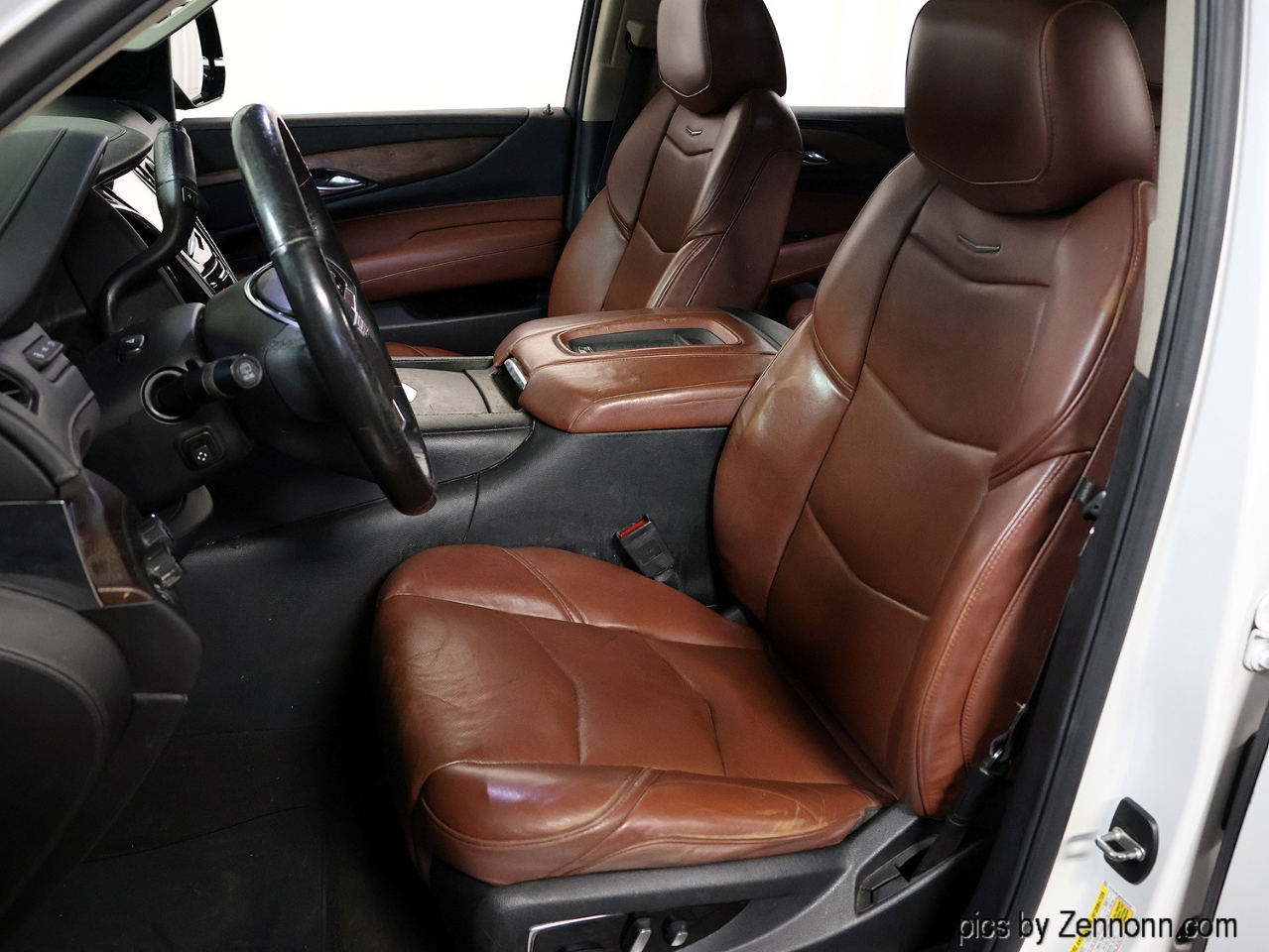 Cadillac Escalade ESV 4WD 4dr Premium Luxury 2017