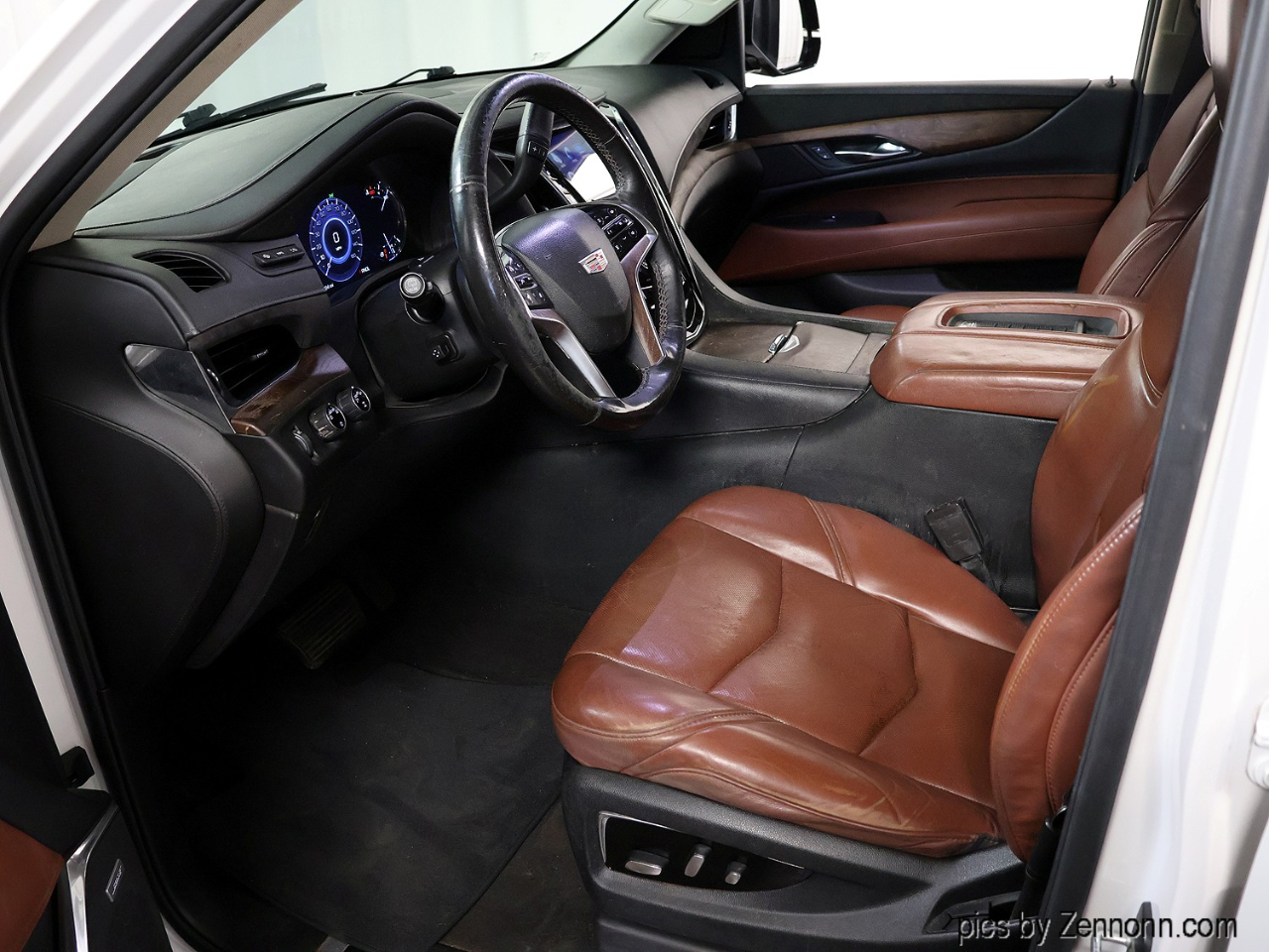 Cadillac Escalade ESV 4WD 4dr Premium Luxury 2017