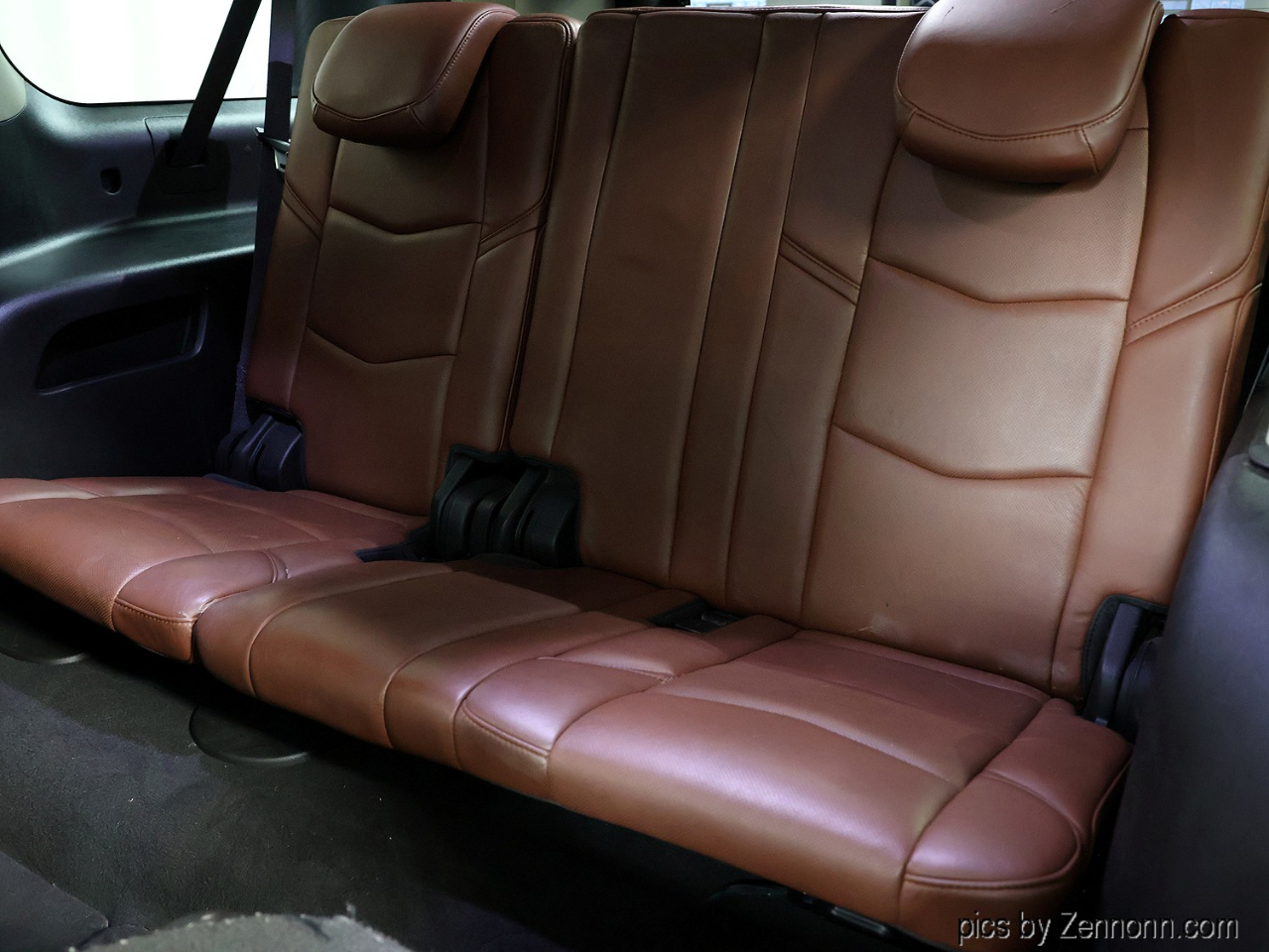 Cadillac Escalade ESV 4WD 4dr Premium Luxury 2017