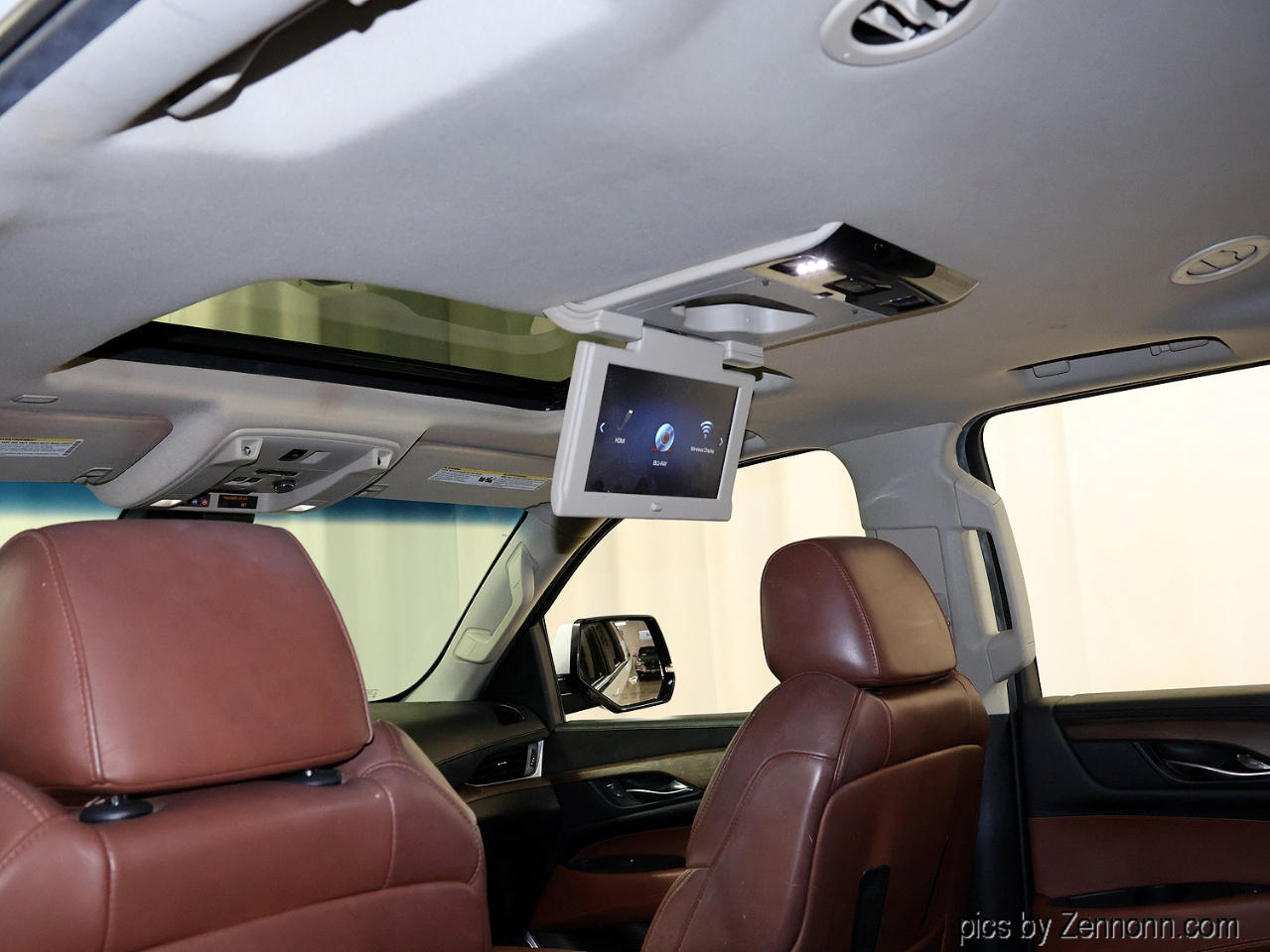 Cadillac Escalade ESV 4WD 4dr Premium Luxury 2017