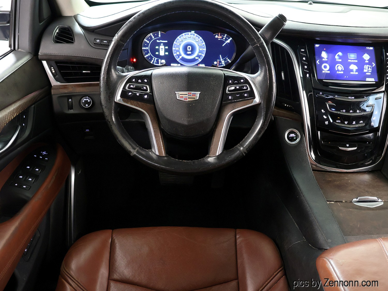 Cadillac Escalade ESV 4WD 4dr Premium Luxury 2017