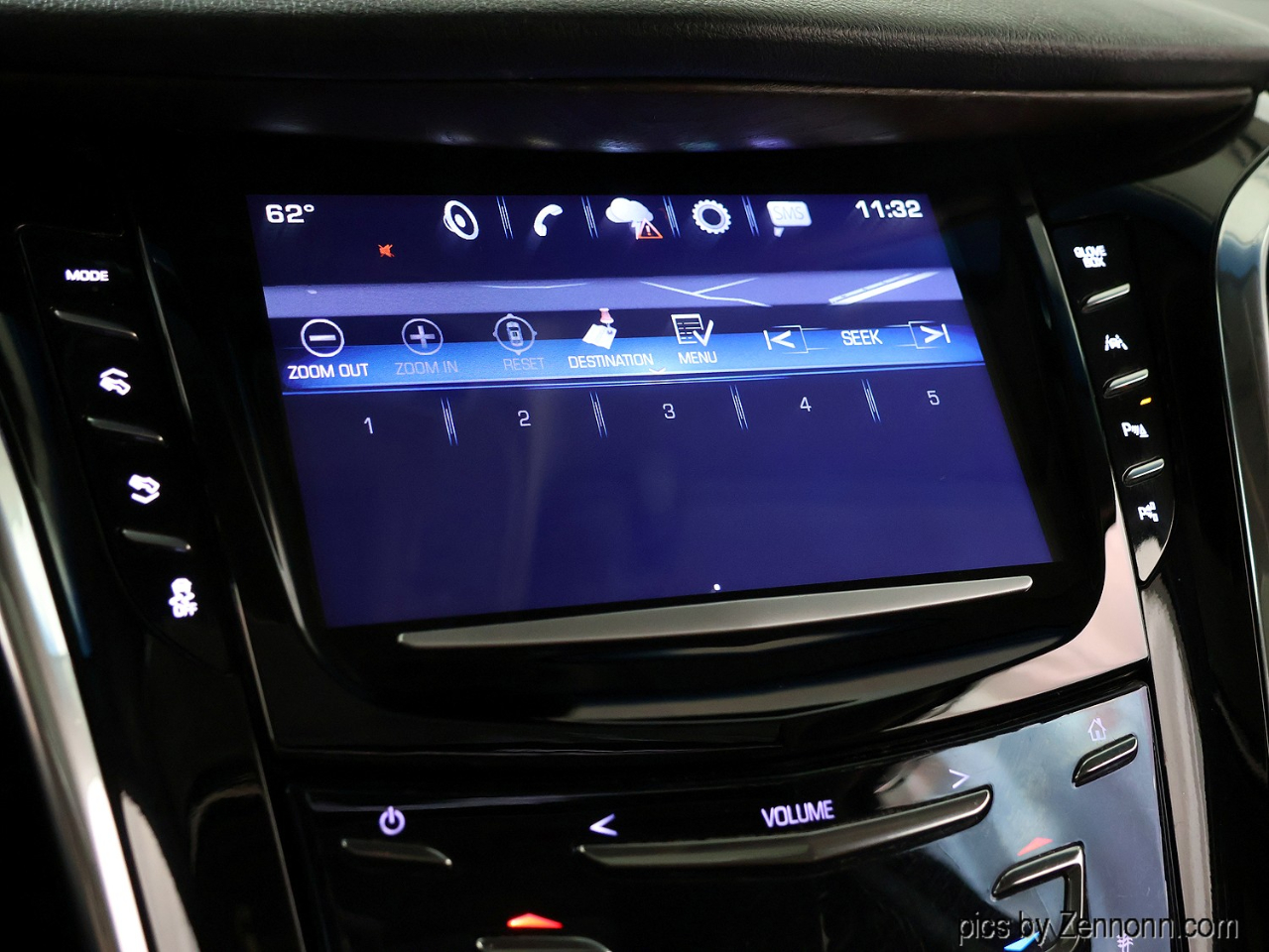 Cadillac Escalade ESV 4WD 4dr Premium Luxury 2017