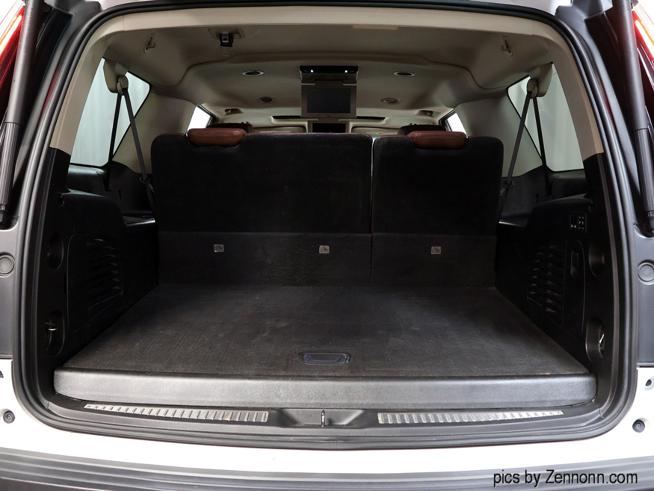 Cadillac Escalade ESV 4WD 4dr Premium Luxury 2017