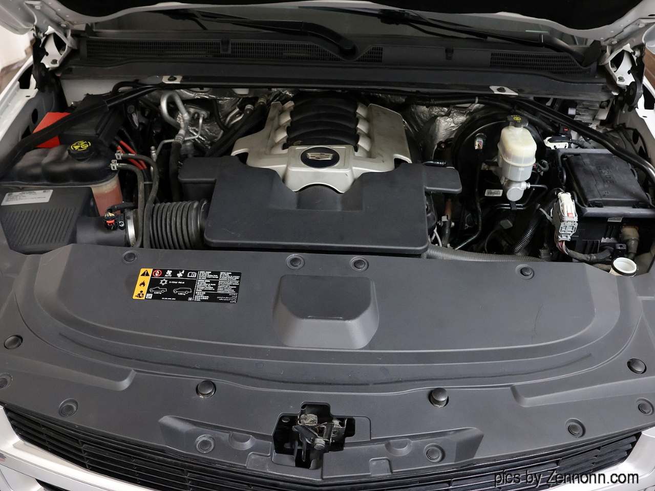 Cadillac Escalade ESV 4WD 4dr Premium Luxury 2017