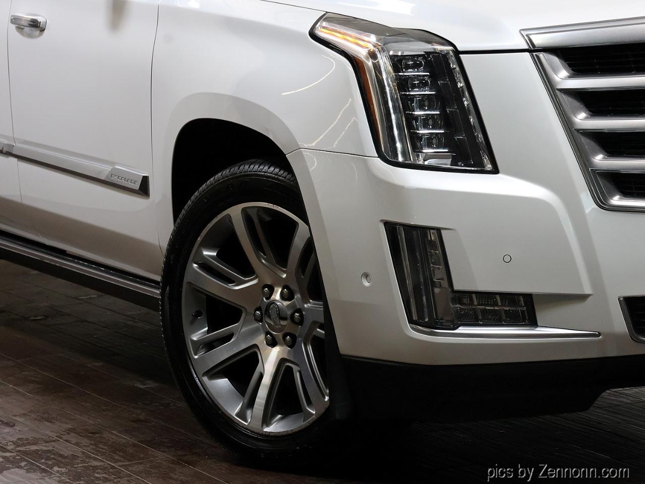 Cadillac Escalade ESV 4WD 4dr Premium Luxury 2017