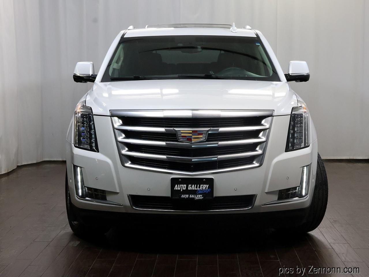 Cadillac Escalade ESV 4WD 4dr Premium Luxury 2017