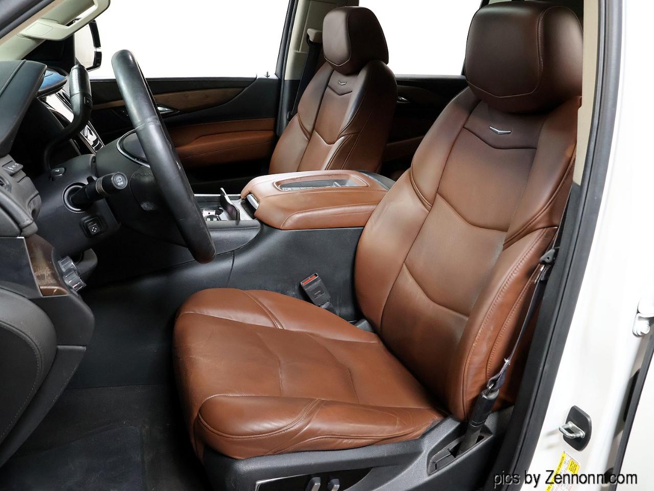 Cadillac Escalade ESV 4WD 4dr Premium Luxury 2017