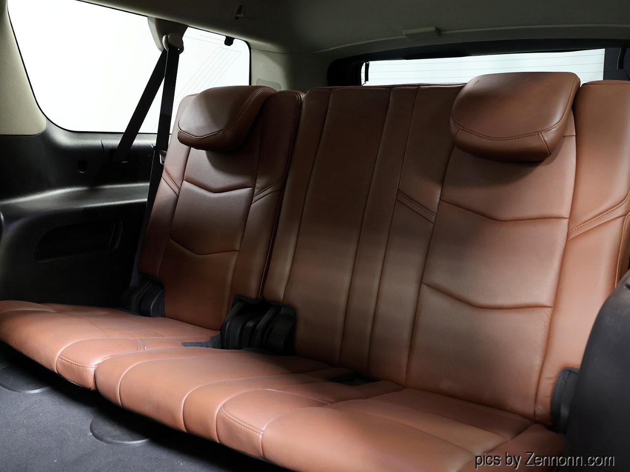 Cadillac Escalade ESV 4WD 4dr Premium Luxury 2017