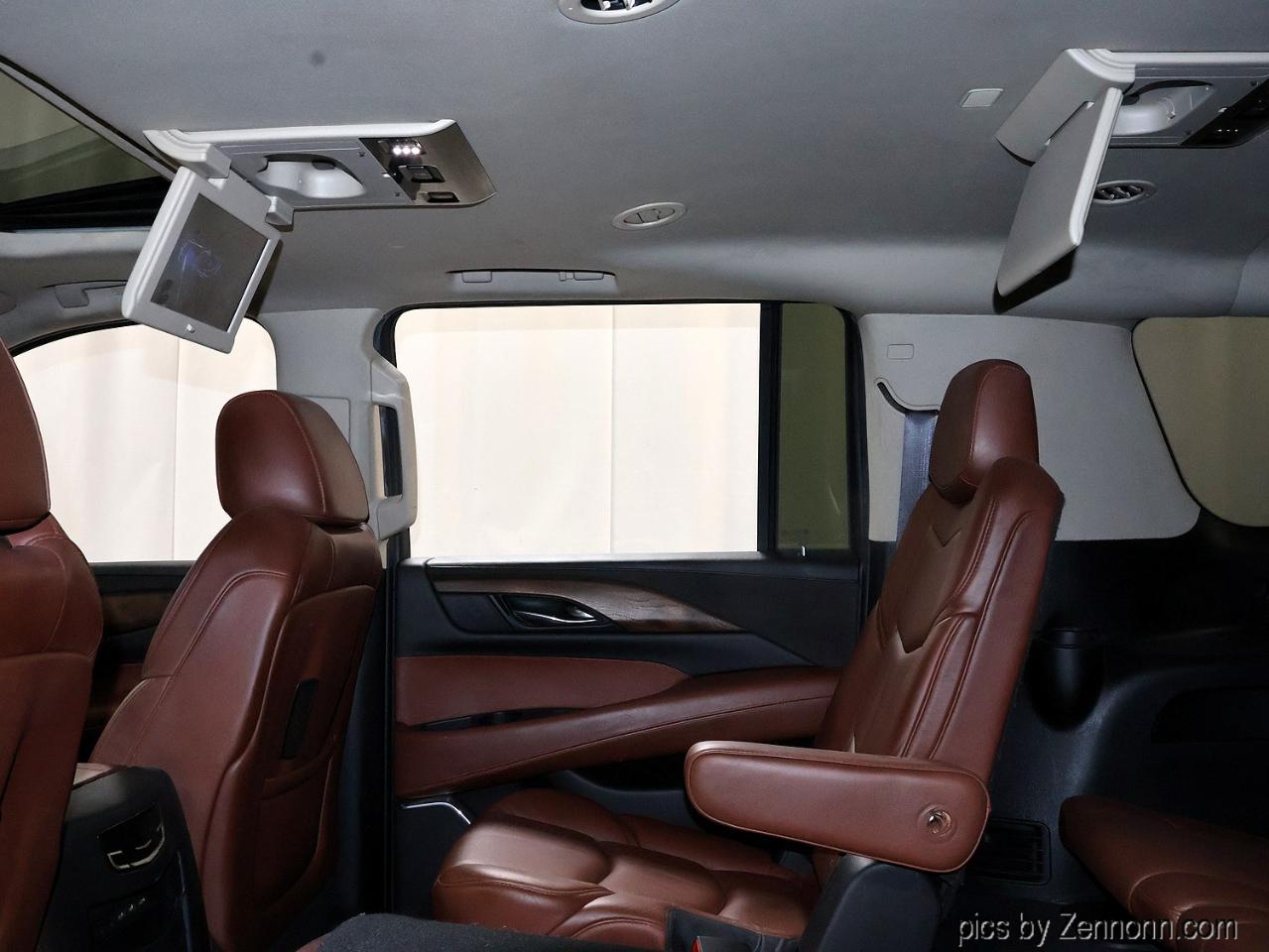 Cadillac Escalade ESV 4WD 4dr Premium Luxury 2017