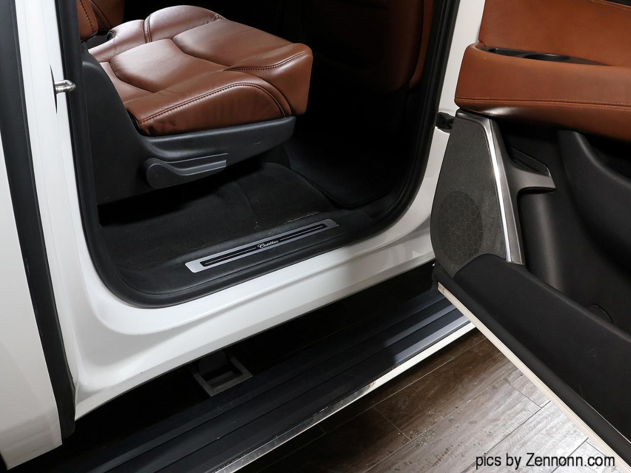 Cadillac Escalade ESV 4WD 4dr Premium Luxury 2017