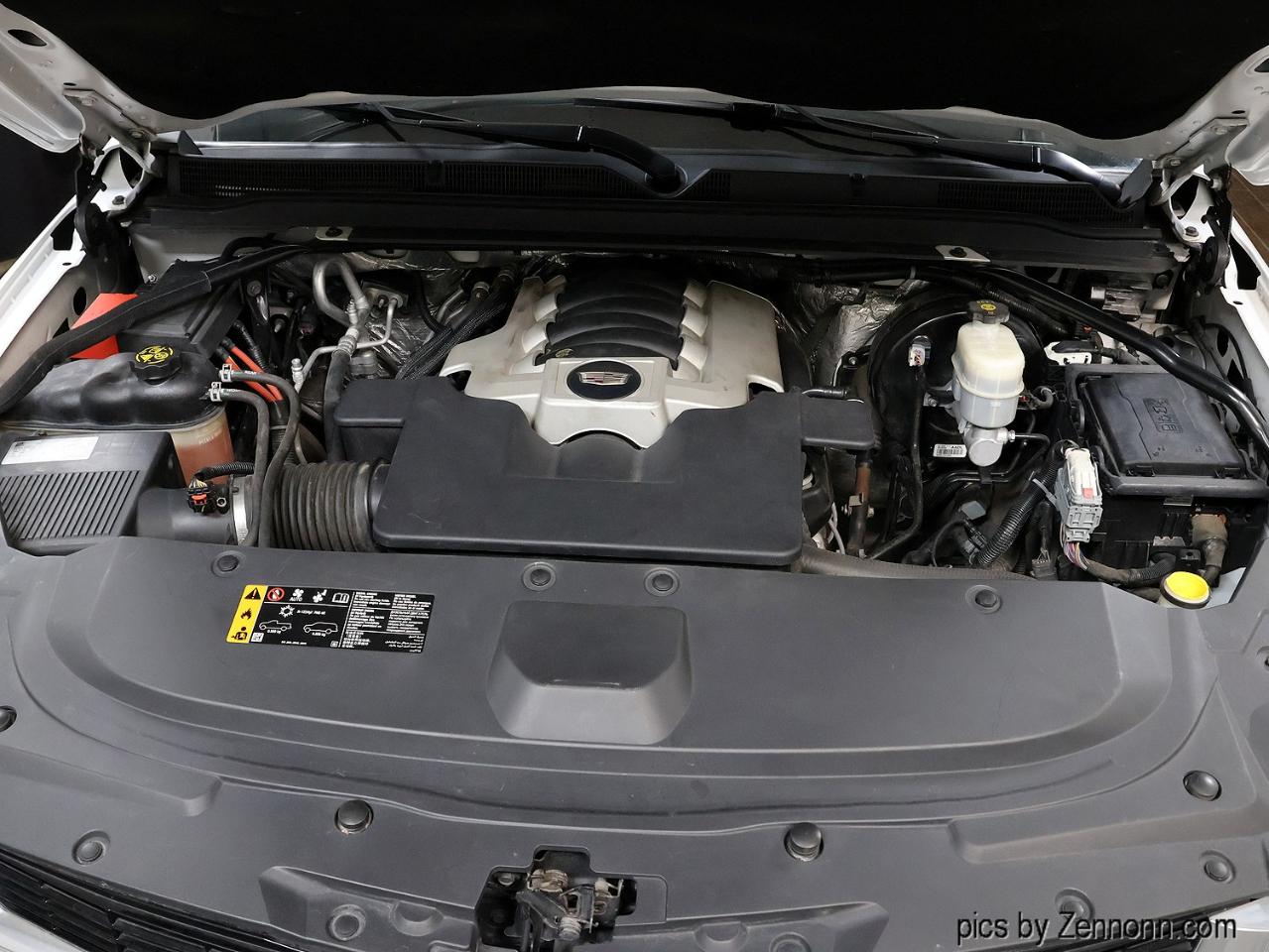 Cadillac Escalade ESV 4WD 4dr Premium Luxury 2017