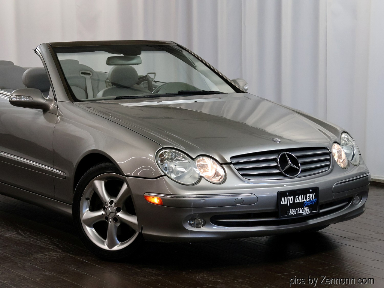 Mercedes-Benz CLK-Class 2dr Cabriolet 3.2L 2005