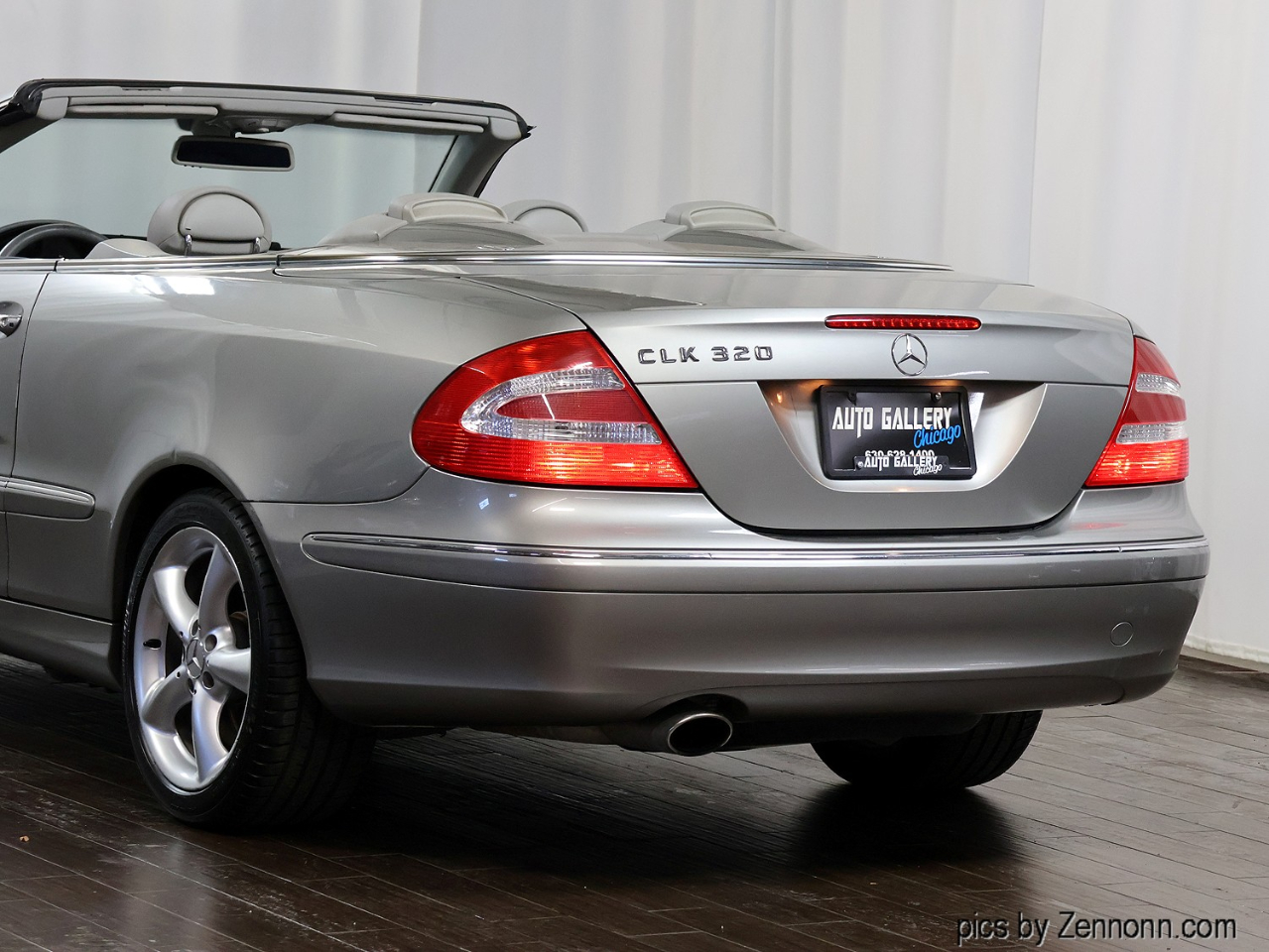 Mercedes-Benz CLK-Class 2dr Cabriolet 3.2L 2005