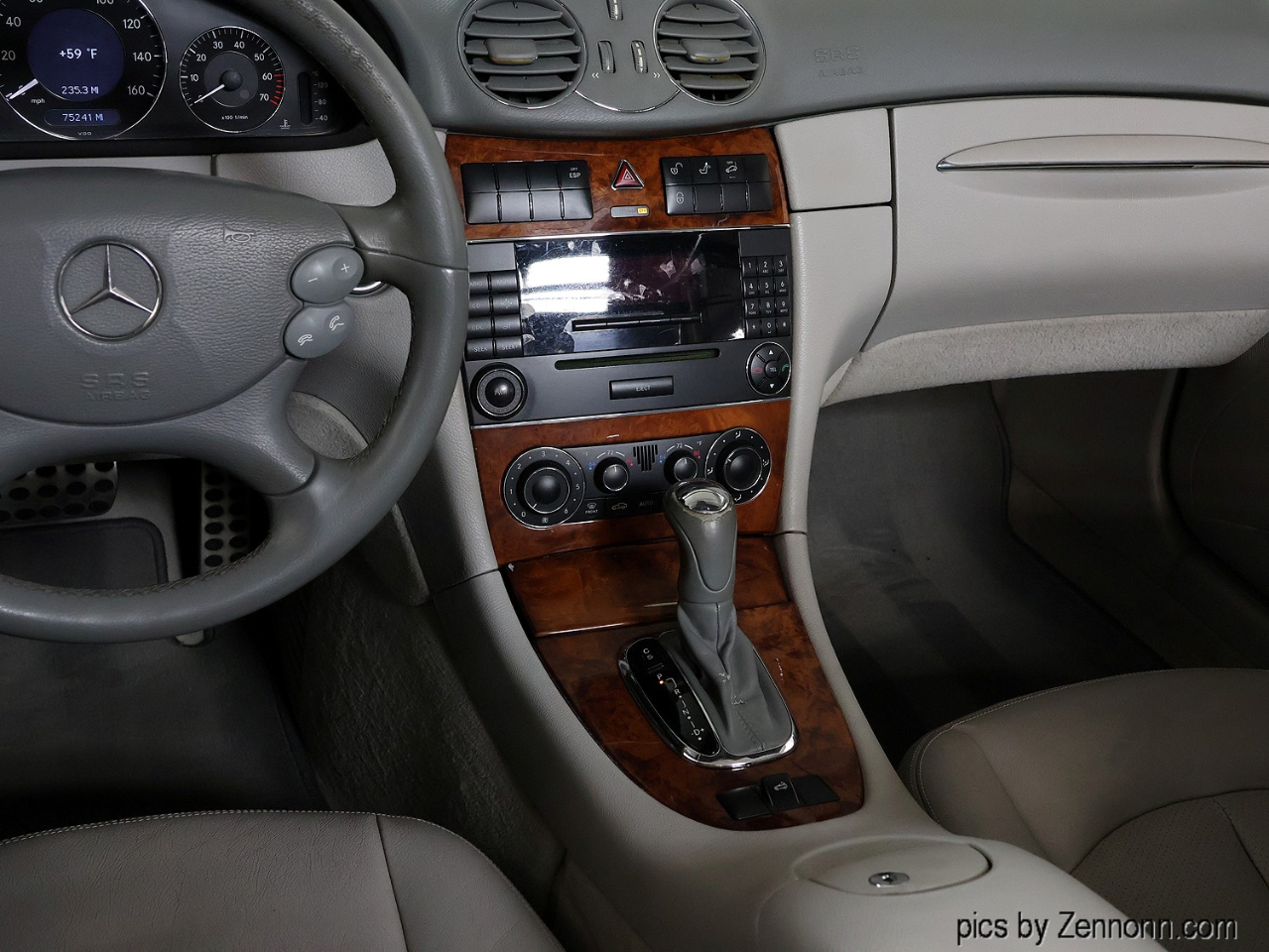 Mercedes-Benz CLK-Class 2dr Cabriolet 3.2L 2005