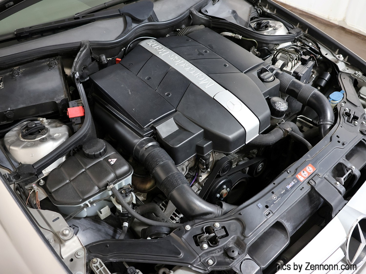 Mercedes-Benz CLK-Class 2dr Cabriolet 3.2L 2005