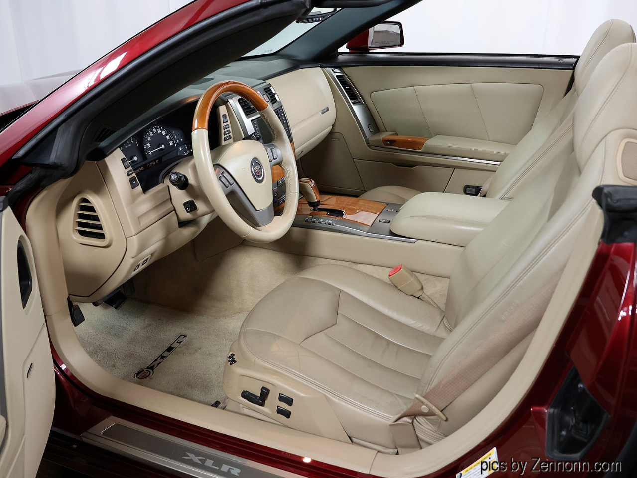 Cadillac XLR 2dr Convertible 2007