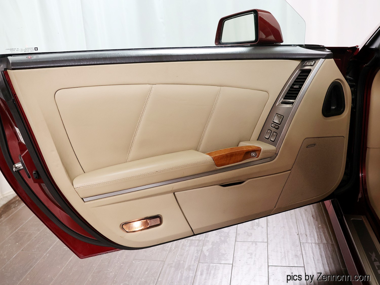 Cadillac XLR 2dr Convertible 2007