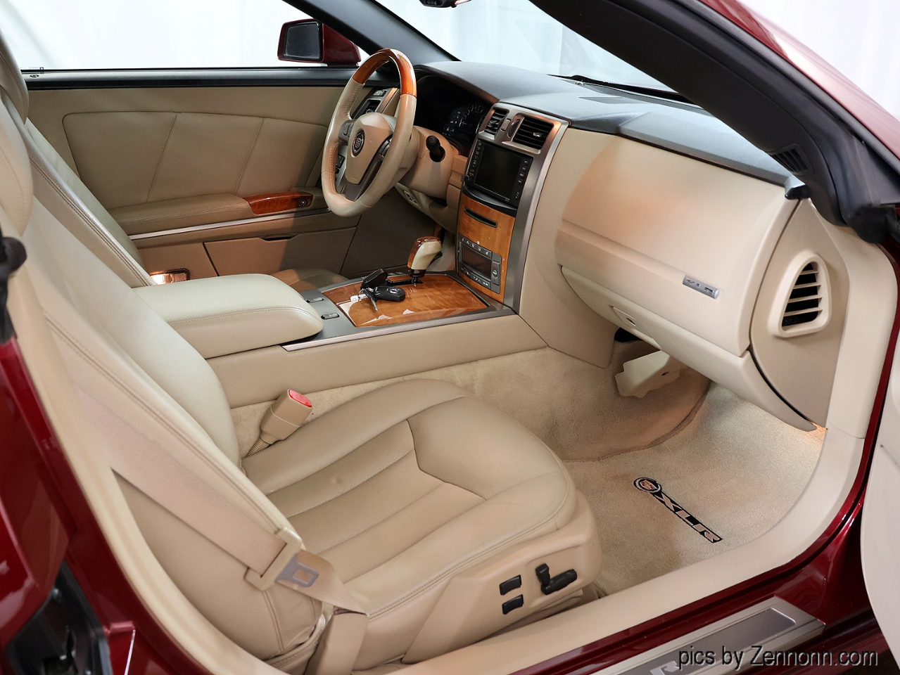 Cadillac XLR 2dr Convertible 2007