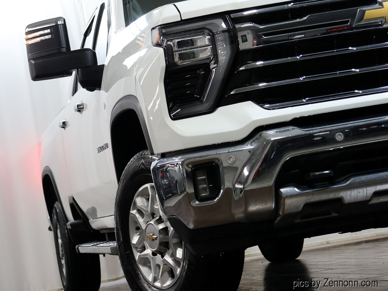 Chevrolet Silverado 3500HD 4WD Crew Cab 172" LTZ 2024