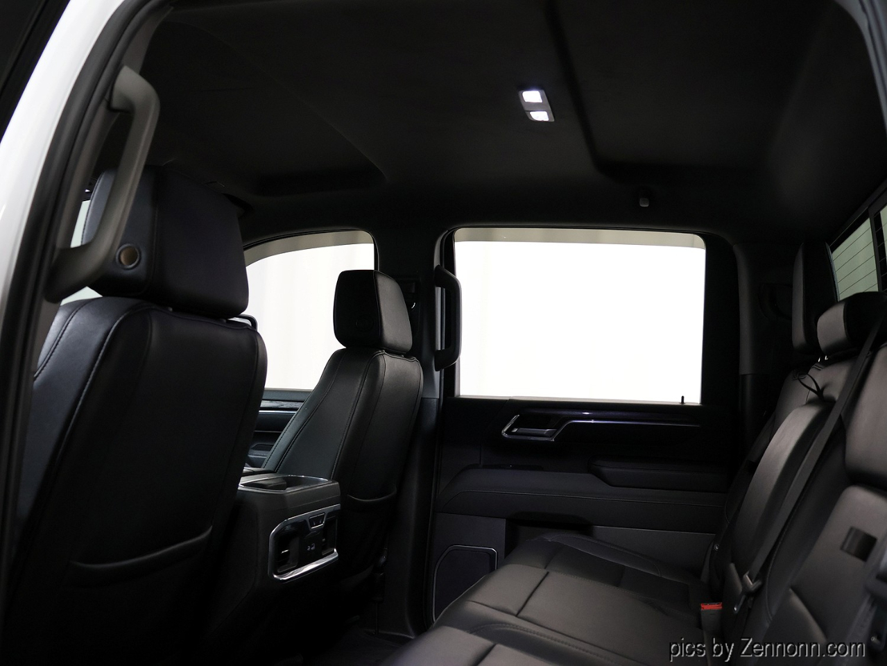 Chevrolet Silverado 3500HD 4WD Crew Cab 172" LTZ 2024