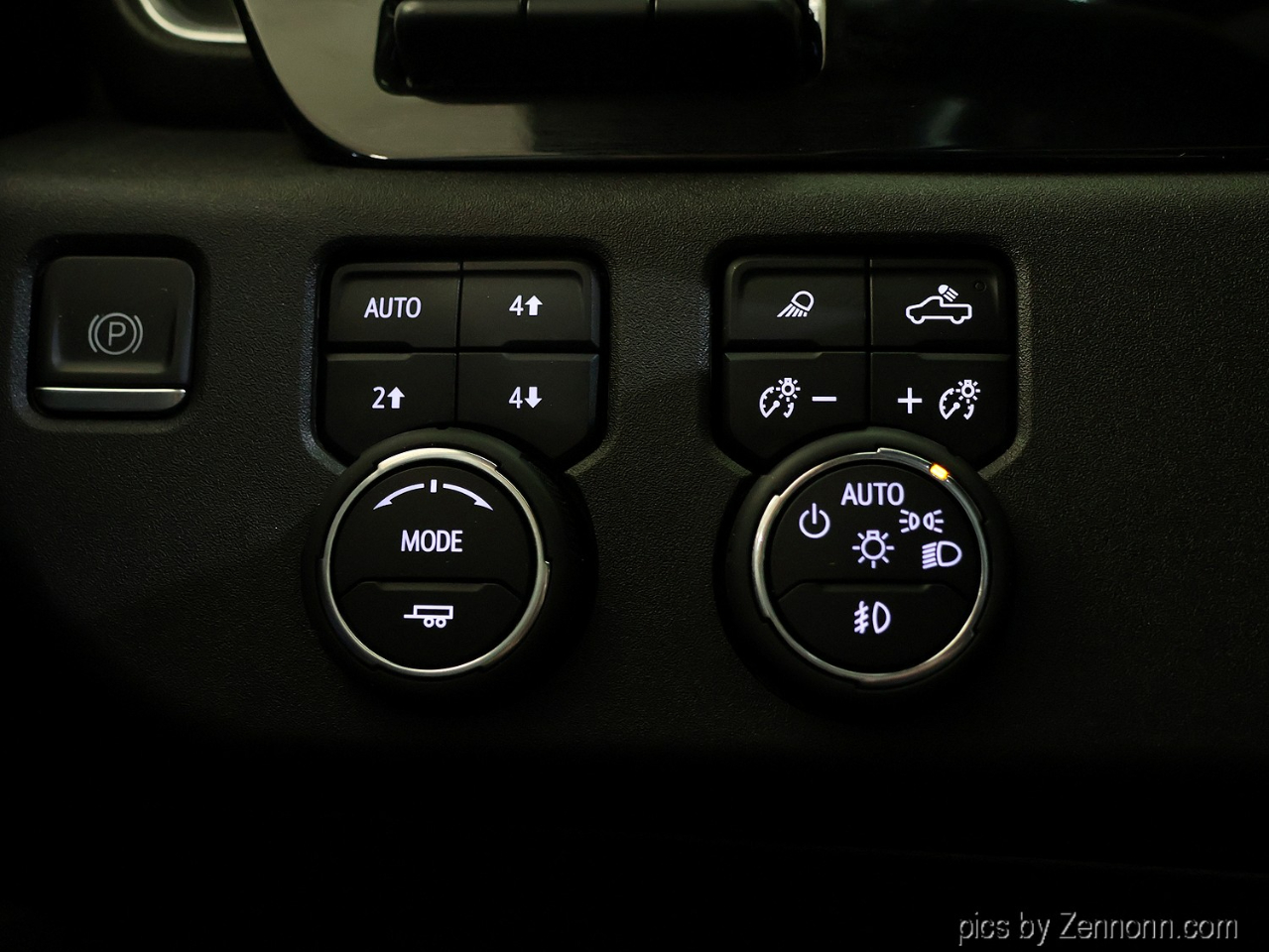 Chevrolet Silverado 3500HD 4WD Crew Cab 172" LTZ 2024