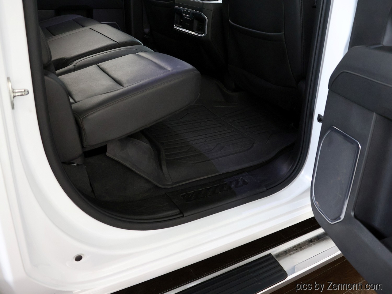 Chevrolet Silverado 3500HD 4WD Crew Cab 172" LTZ 2024