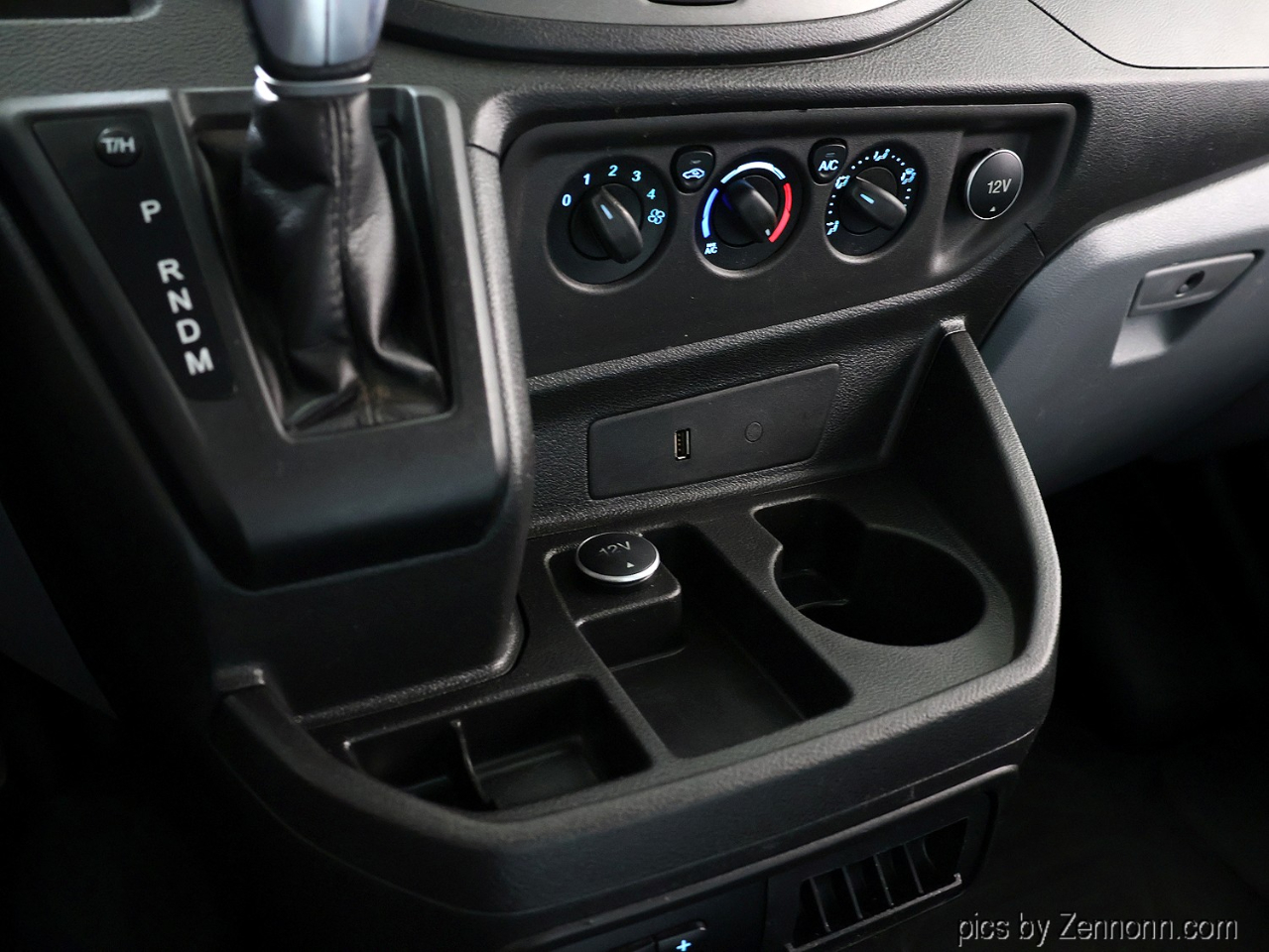 Ford Transit Van T-350 148" Low Rf 9500 GVWR Swing-Out RH Dr 2019