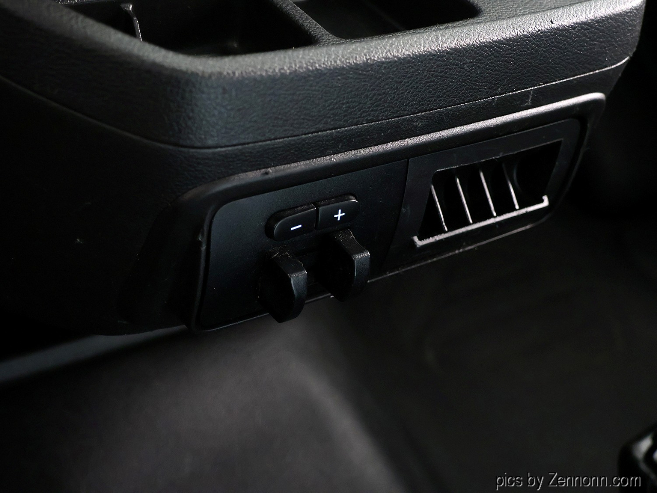 Ford Transit Van T-350 148" Low Rf 9500 GVWR Swing-Out RH Dr 2019