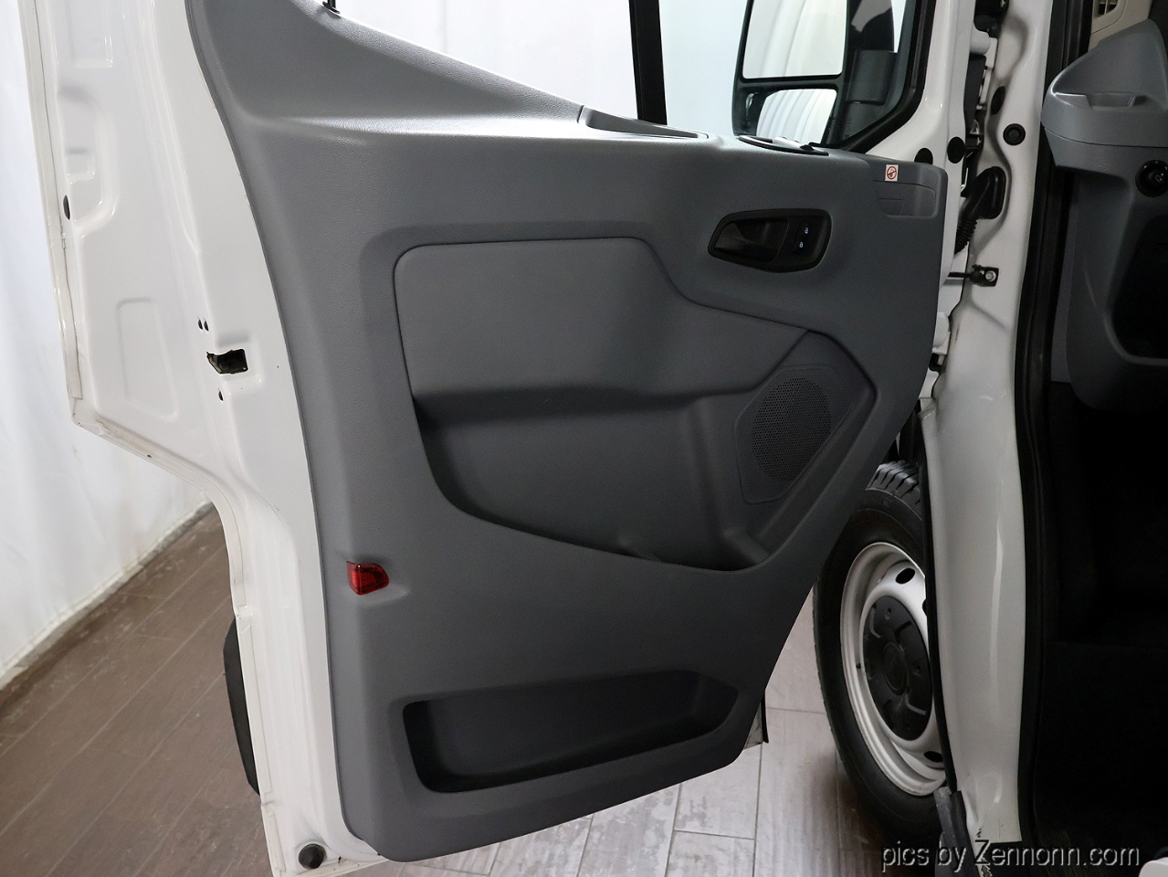 Ford Transit Van T-350 148" Low Rf 9500 GVWR Swing-Out RH Dr 2019